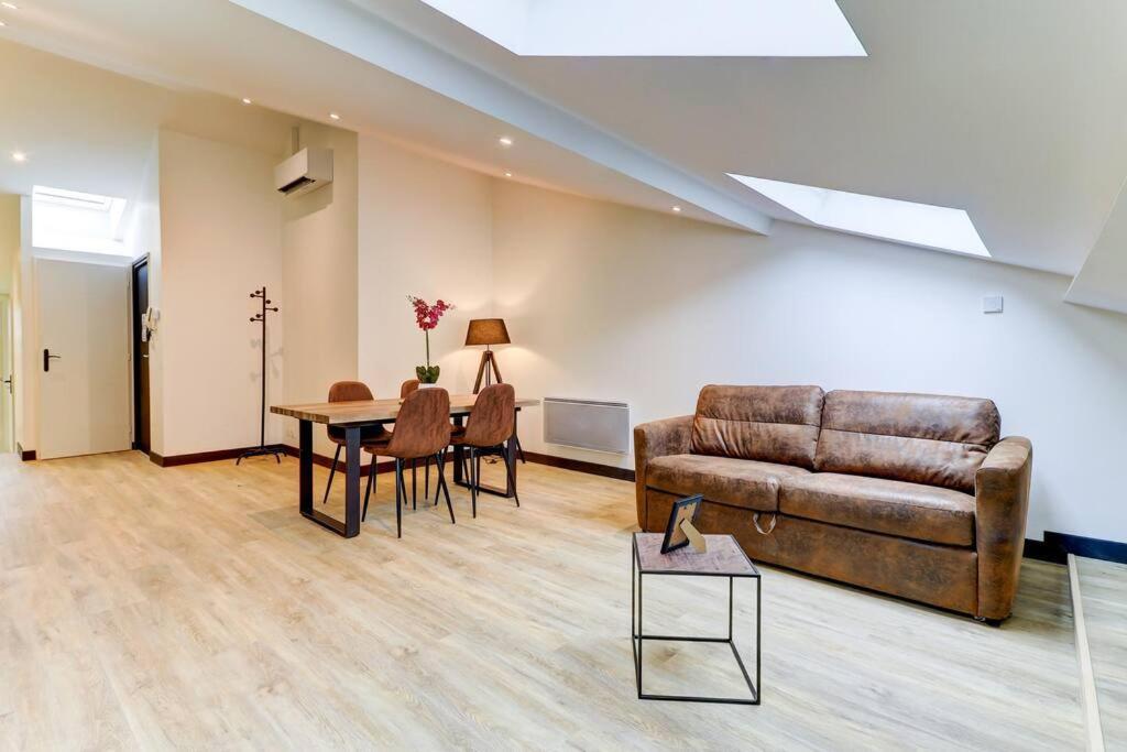 La Cambuse Topdestination-Bourg - Centre Ville - Classe 3 Etoiles מראה חיצוני תמונה